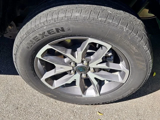 Used 2024 Gray Jeep Sport S 4xe image 4