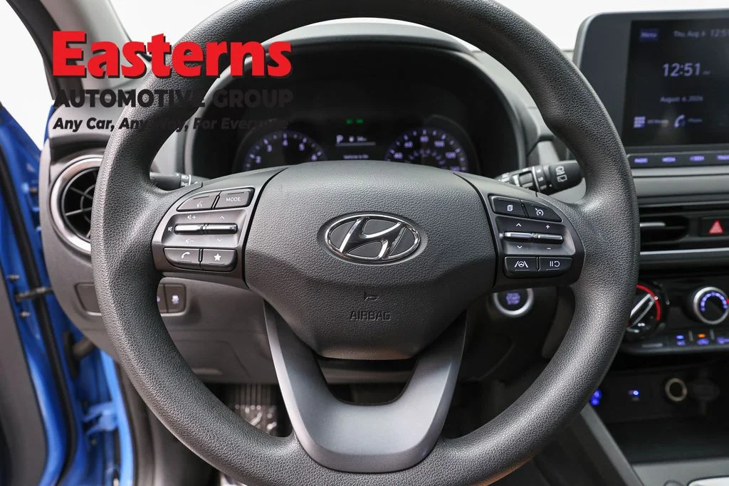Used 2022 Blue Hyundai SEL image 10