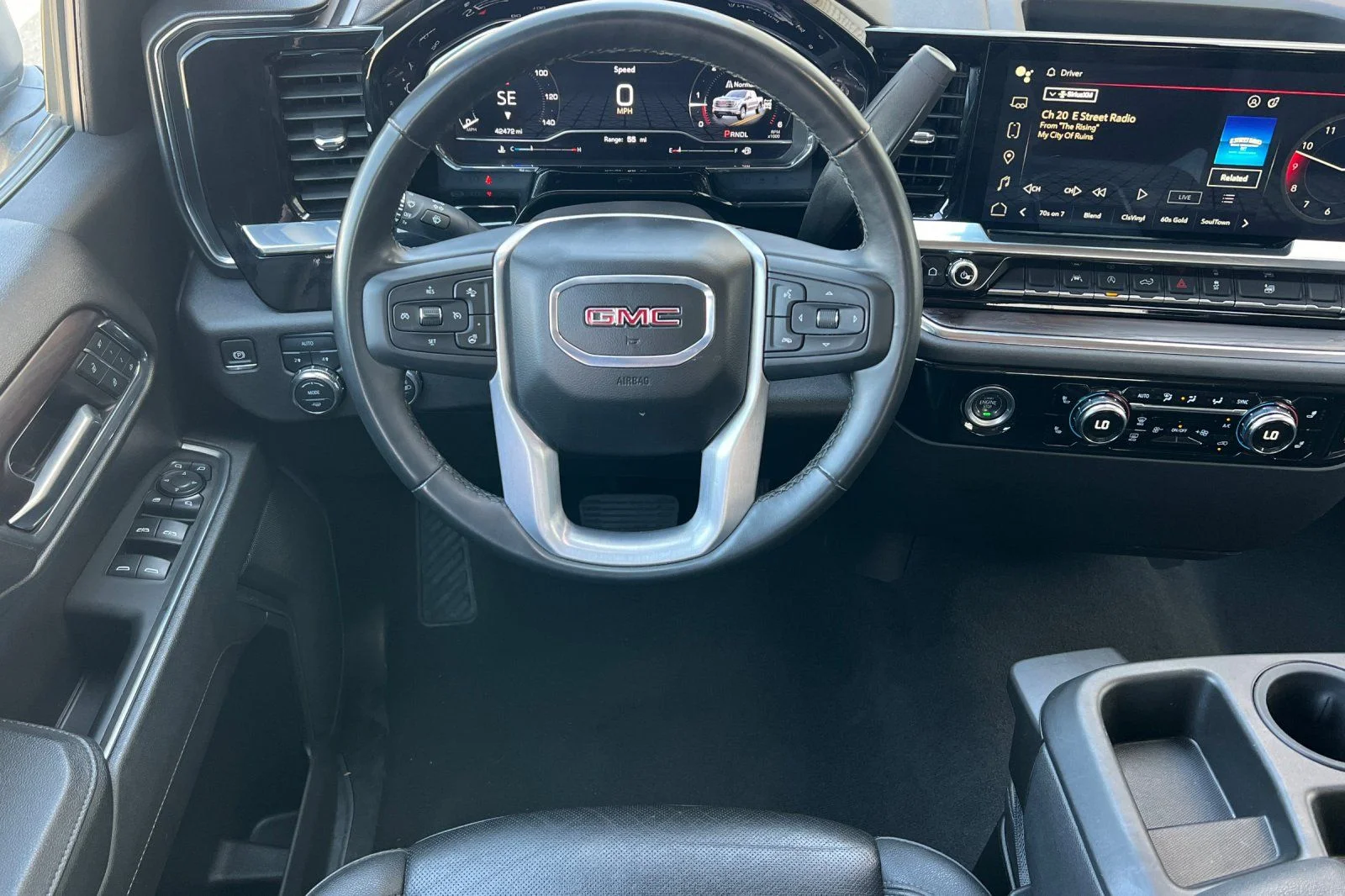 Used 2024 White GMC SLT image 14