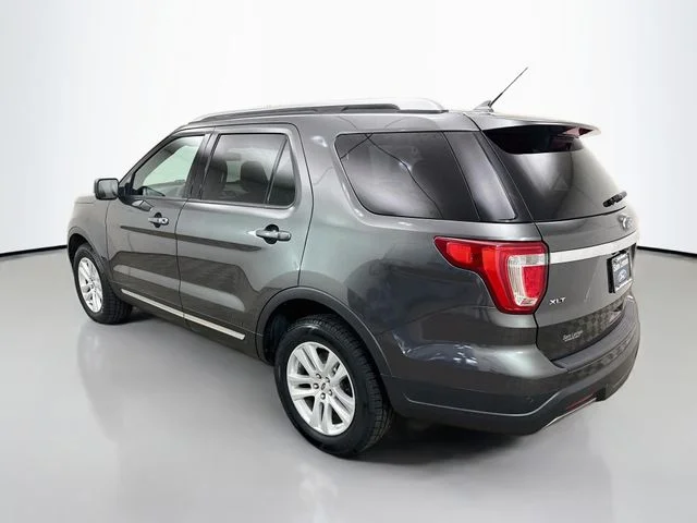 Certified Used 2019 Magnetic Ford XLT image 5