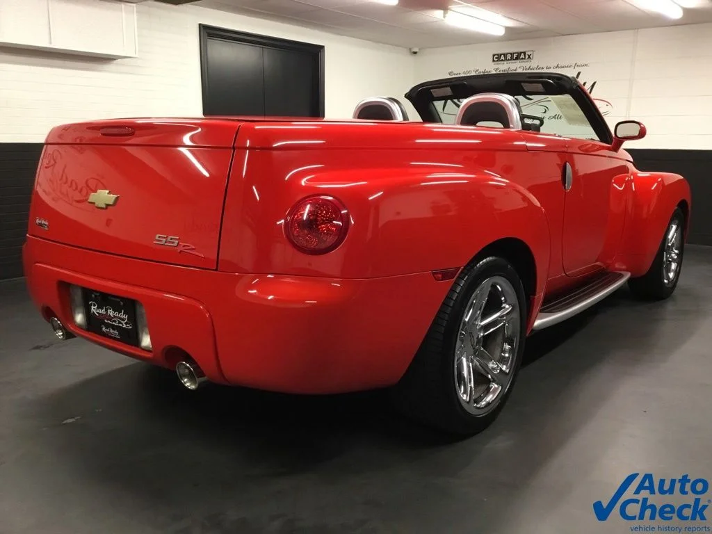 Used 2005 Red Chevrolet Base image 10