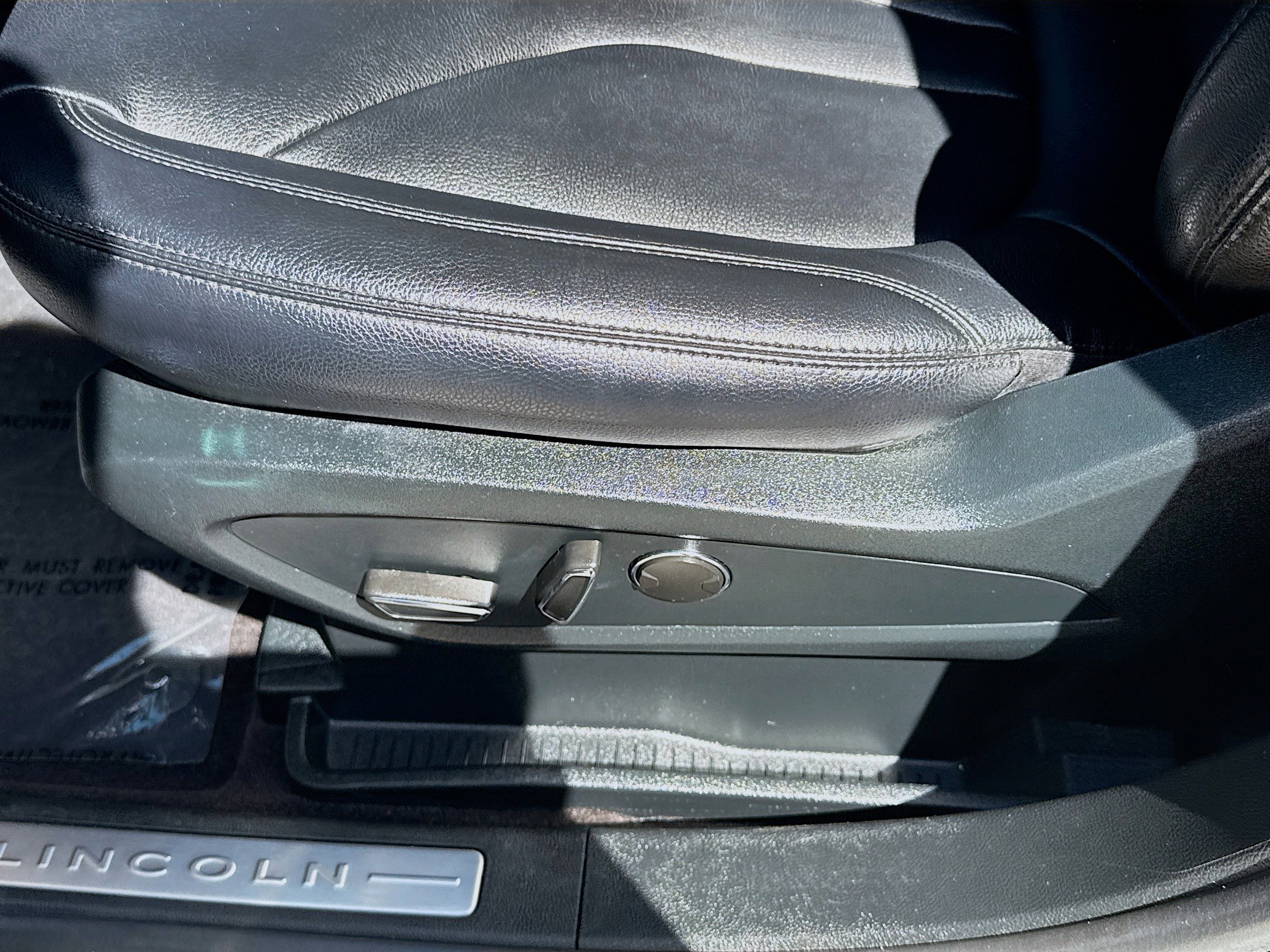 Used 2020 Black Lincoln Standard image 15