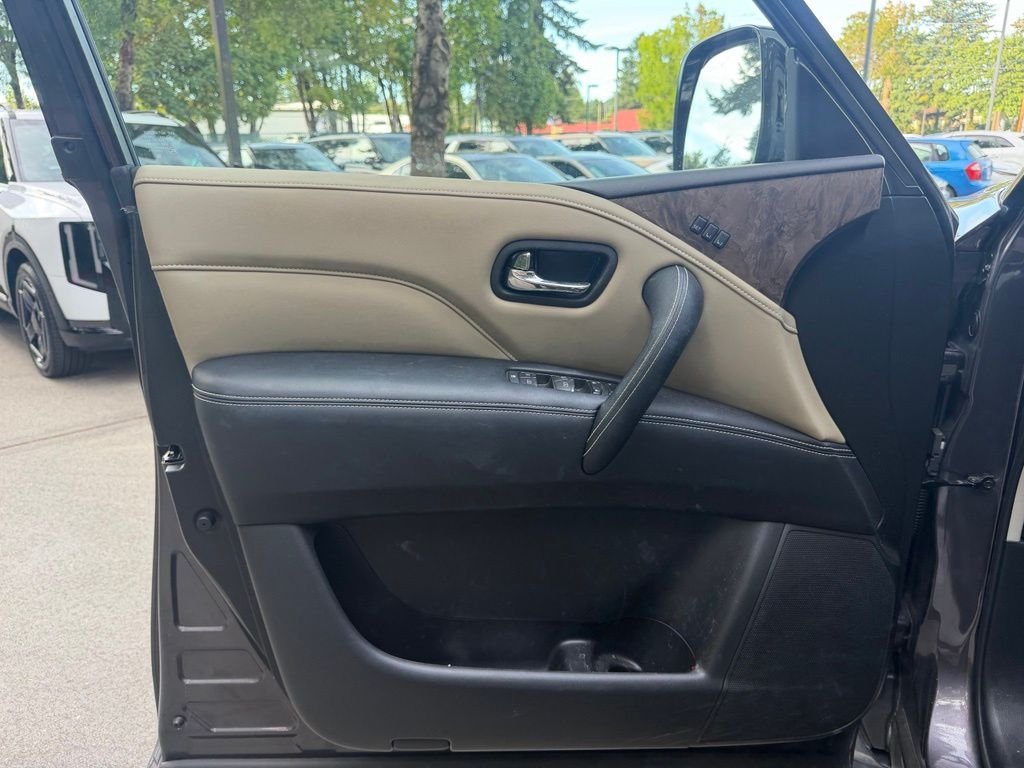 Used 2023 Anthracite Gray INFINITI Premium Select image 10