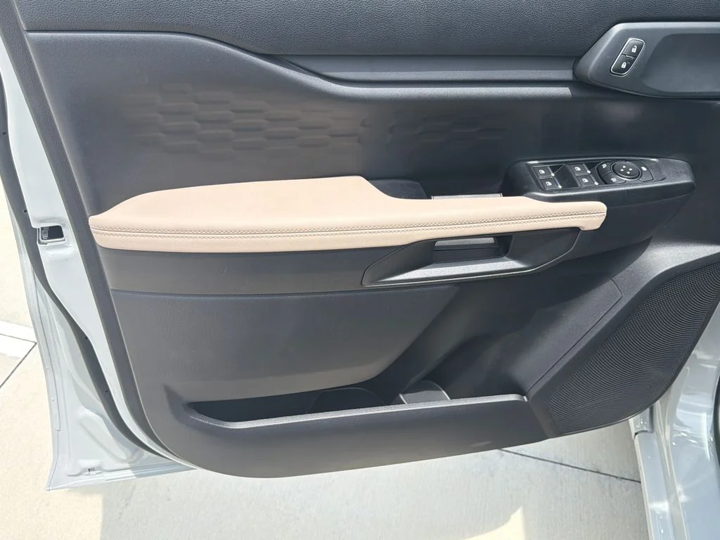 New 2026 White Ford XLT image 15