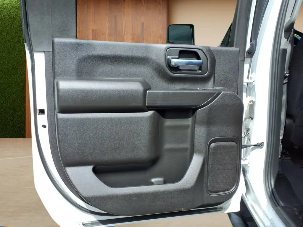 2025 Chevrolet Silverado 2500HD Custom - Photo 23