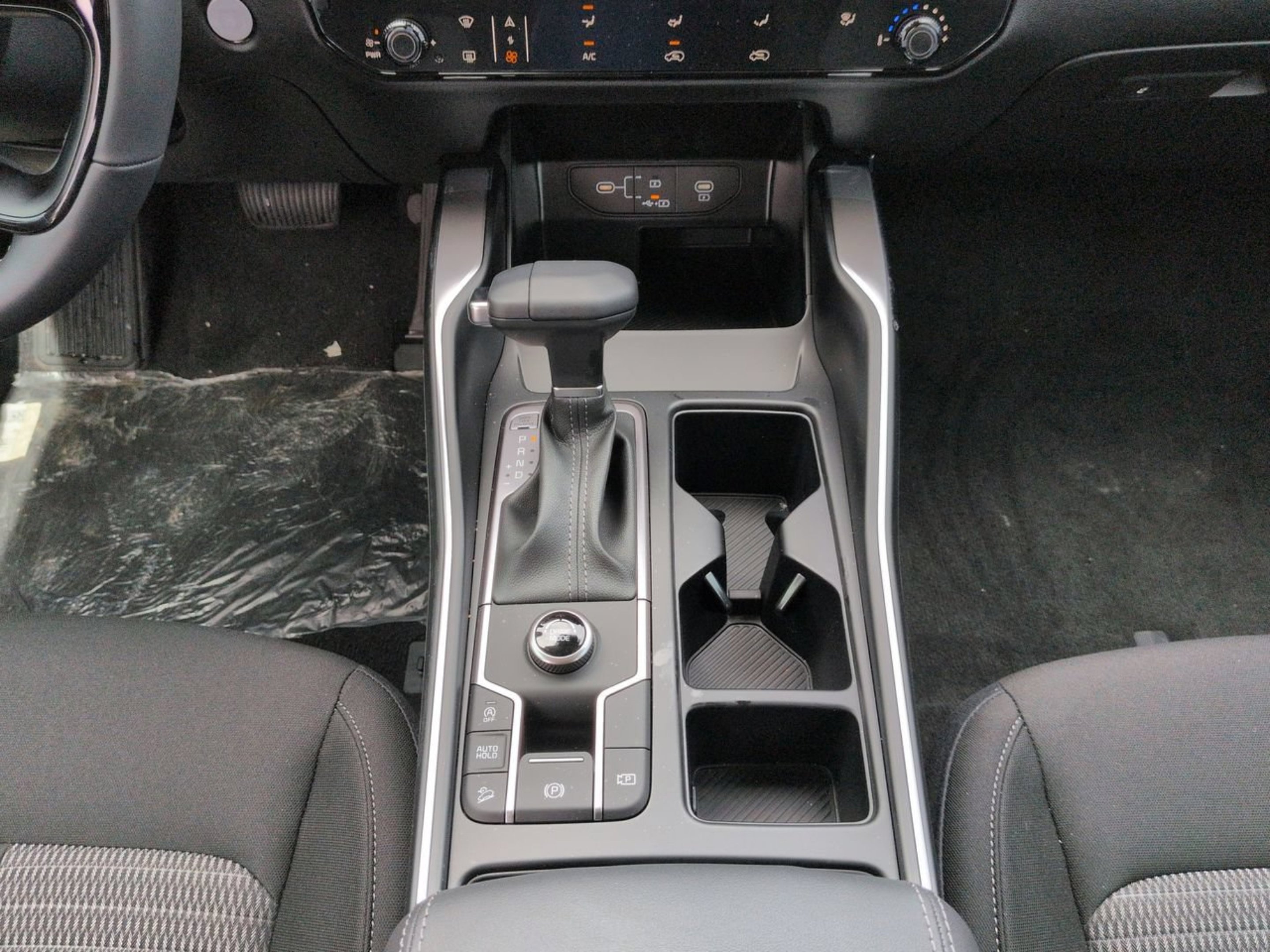 New 2026 Ivory Silver Kia LX image 12