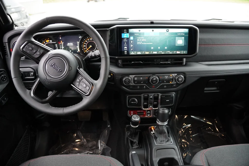 Certified Used 2025 Black Jeep Rubicon image 18