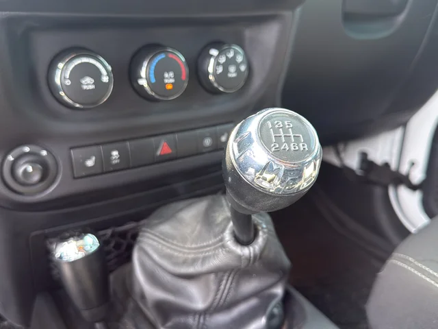 Used 2017 White Jeep Unlimited Sahara image 22