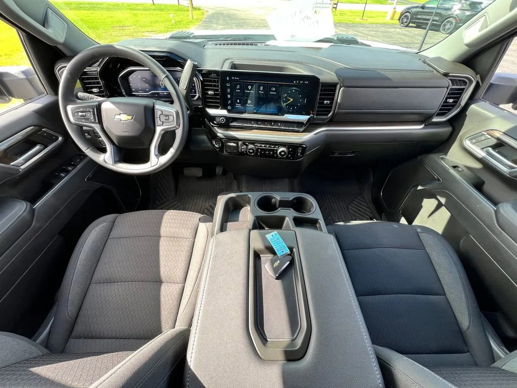 2025 Chevrolet Silverado 2500HD LT - Photo 8