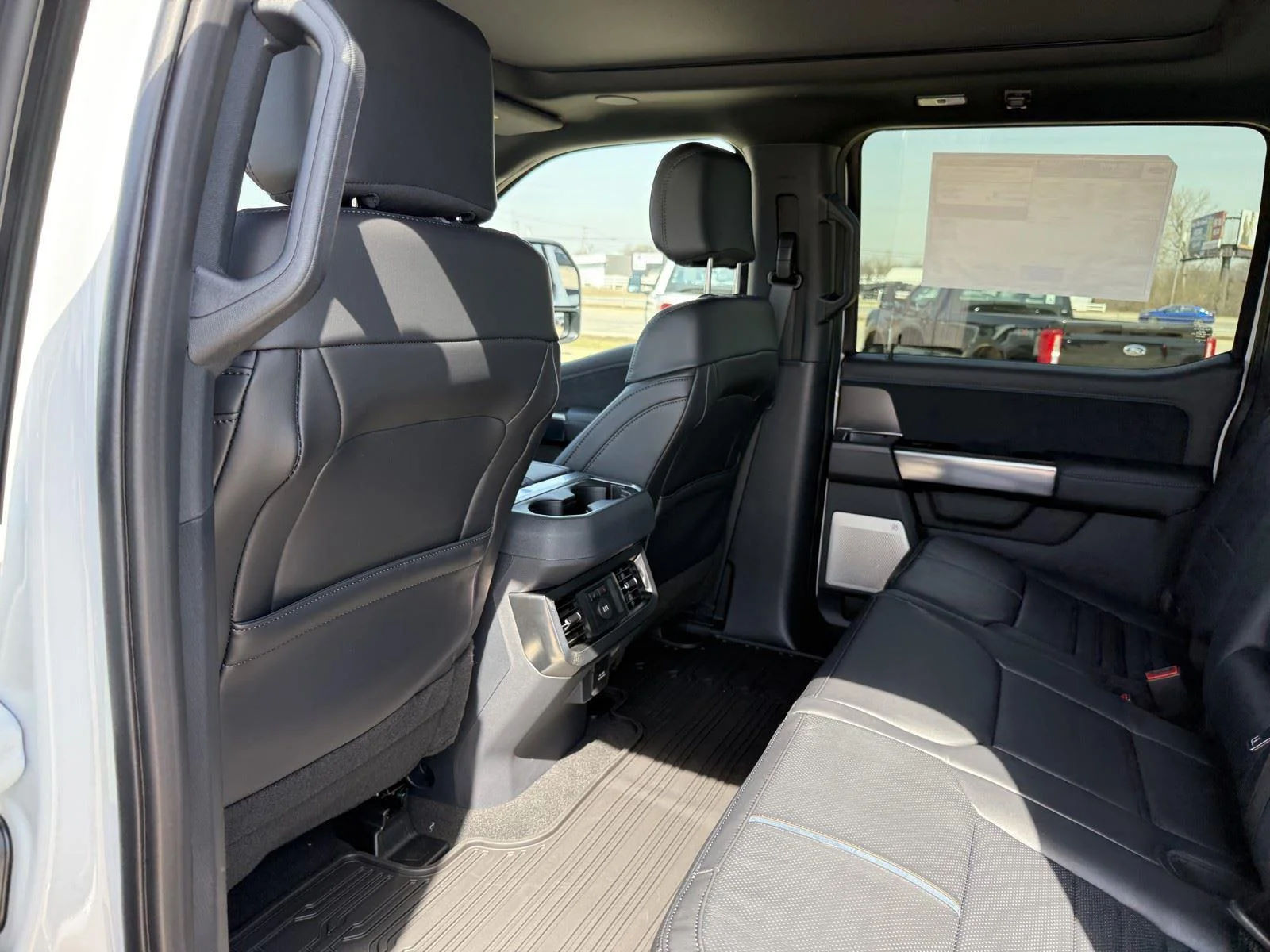New 2026 Star White Metallic Tri-Coat Ford F-250® Platinum® image 32