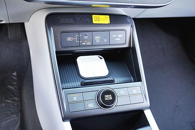 New 2026 White Hyundai SEL Premium image 30