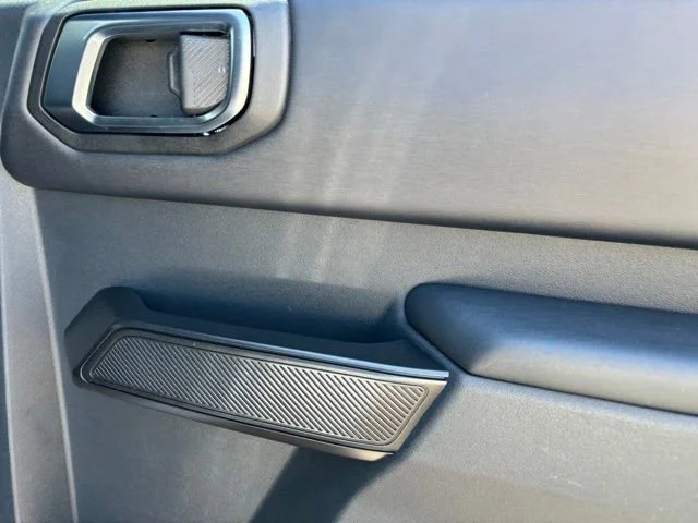 Used 2023 Silver Ford Raptor image 21