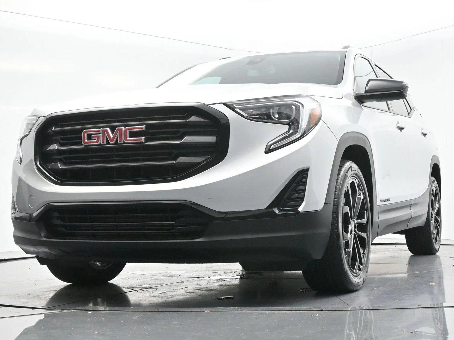 Used 2021 Quicksilver Metallic GMC SLE image 39