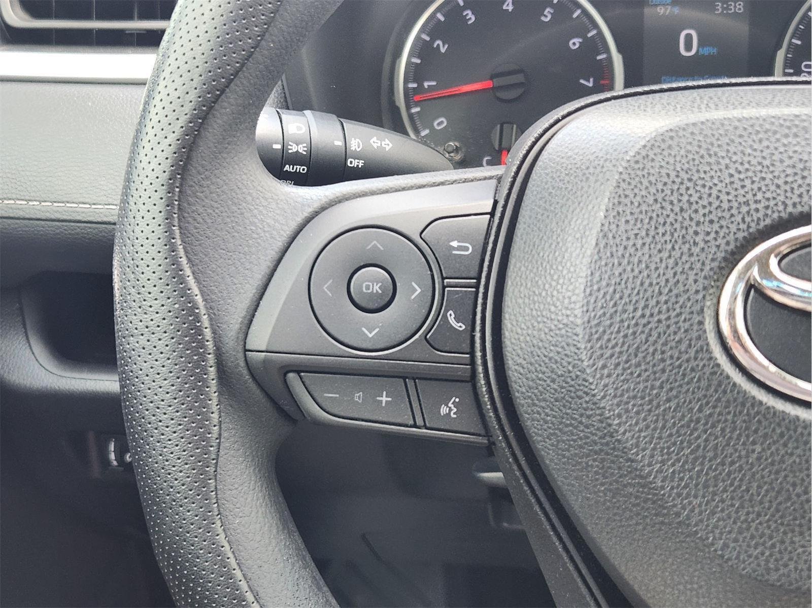 Used 2021 Magnetic Gray Metallic Toyota XLE image 27