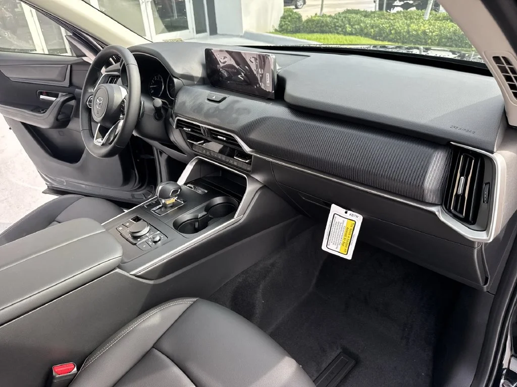 New 2026 Jet Black Mazda 3.3 Turbo Select AWD image 32