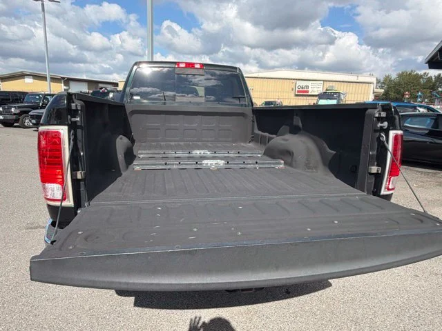 Used 2017 Black Forest Green Pearlcoat Ram Laramie image 15