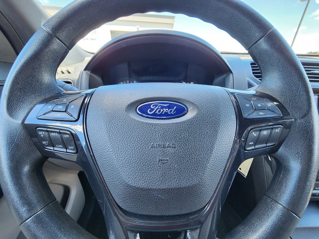 Used 2018 Shadow Black Ford Base image 15