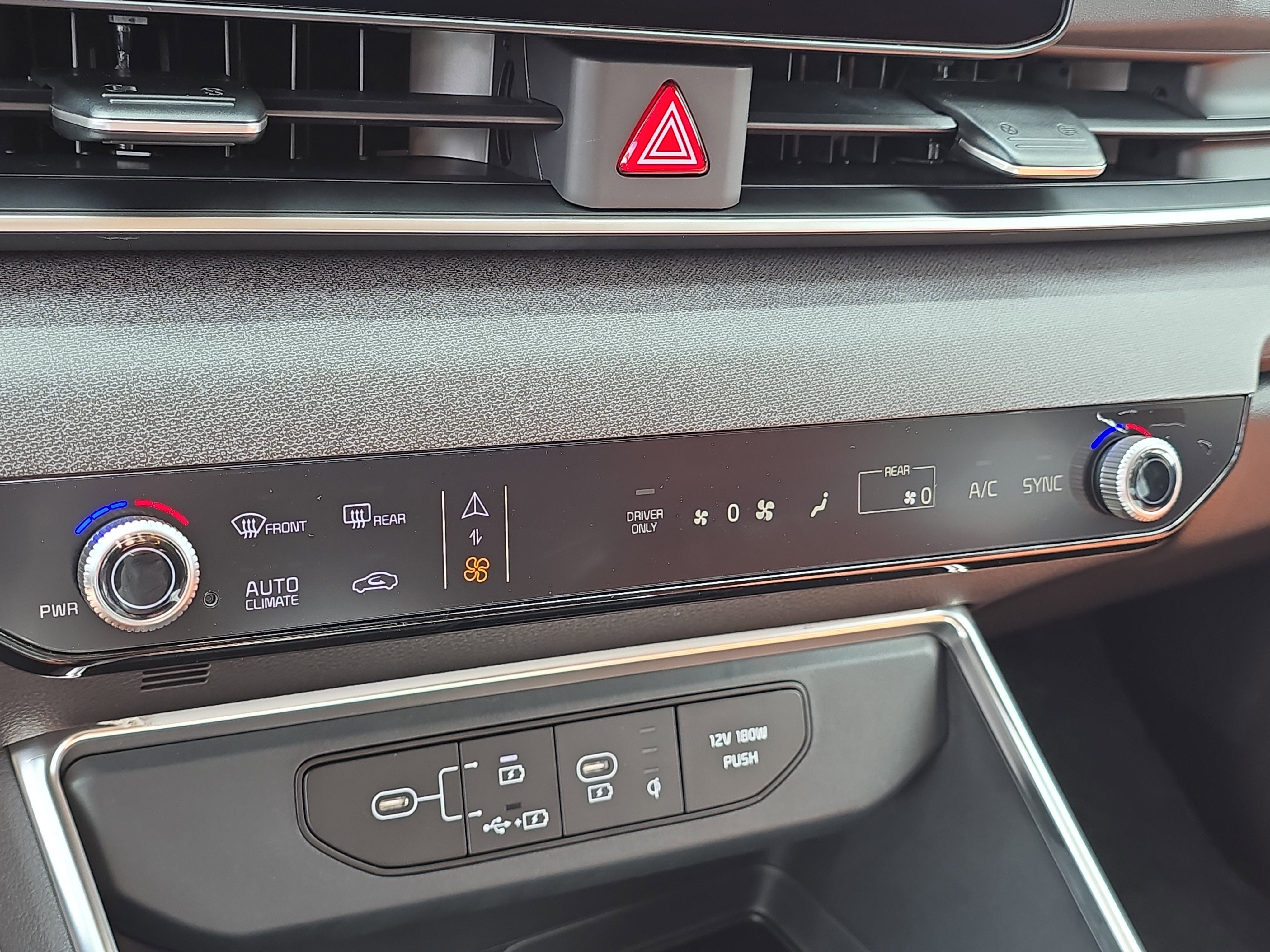2026 Kia Carnival EX - Photo 28