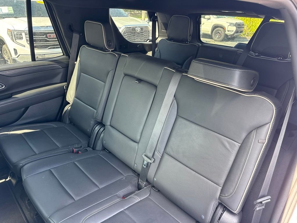 Used 2024 White GMC SLT image 11