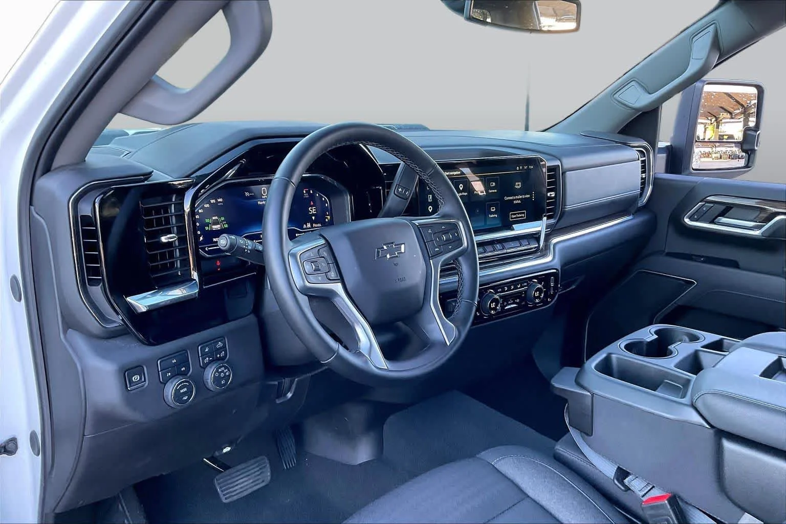 Used 2025 Summit White Chevrolet LT image 14