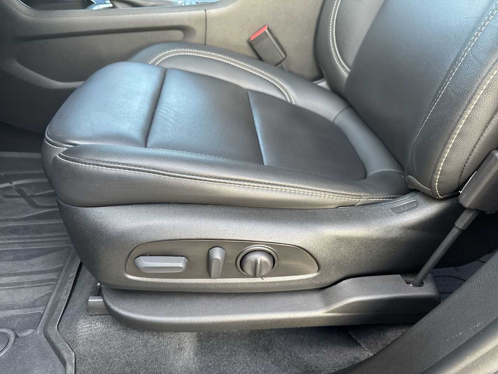 Certified Used 2023 MOSAIC BLACK METALLIC Chevrolet LT Leather image 12