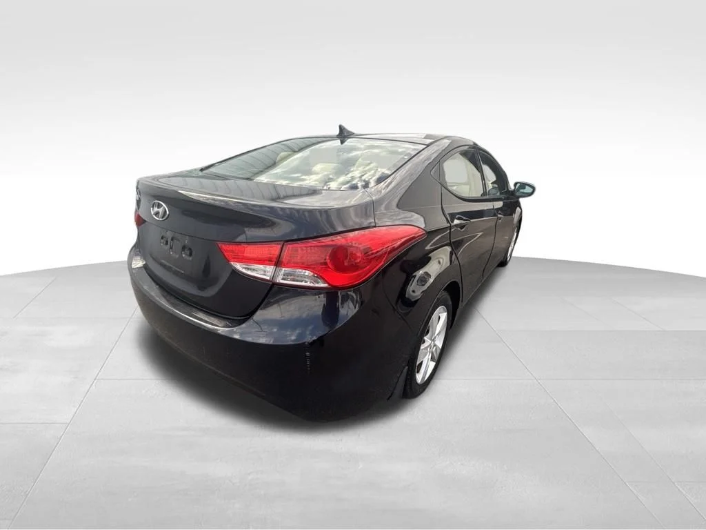 Used 2013 Black Hyundai GLS image 7