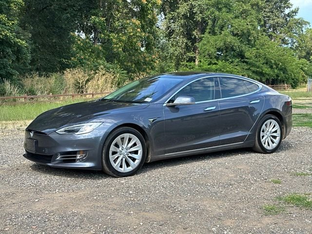 Used 2018 Silver Metallic Tesla 100D image 3