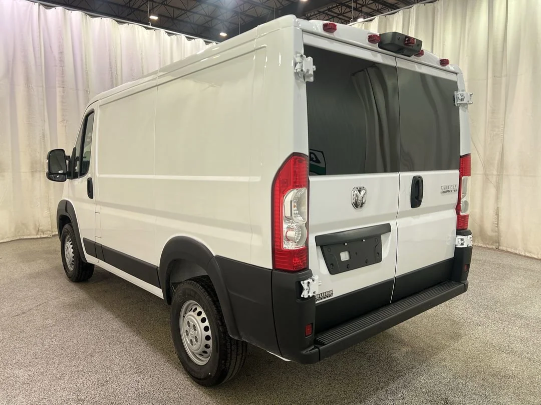 New 2026 Bright White Clear-Coat Exterior Paint RAM Tradesman 1500 Low Roof 118 WB w/Pass Seat image 9