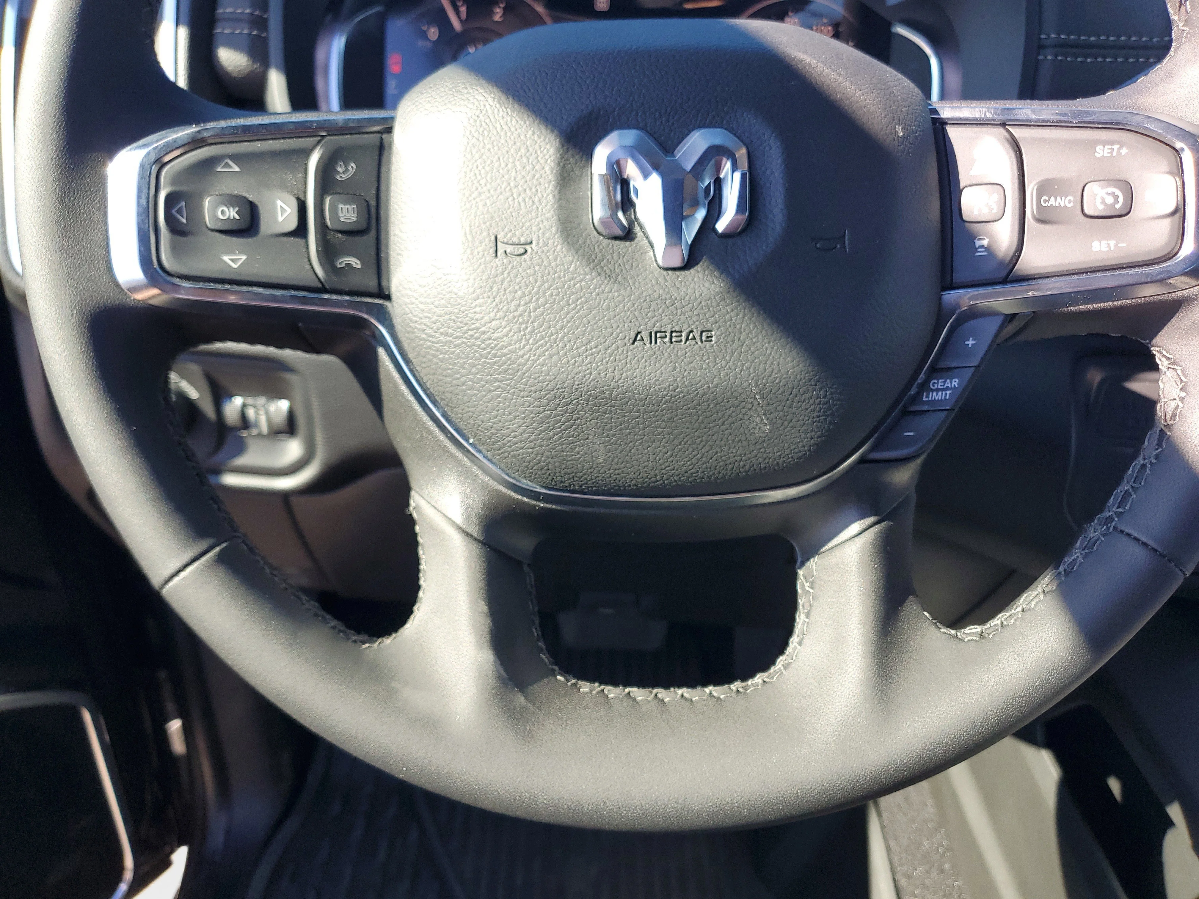 2026 RAM 3500 Laramie - Photo 26