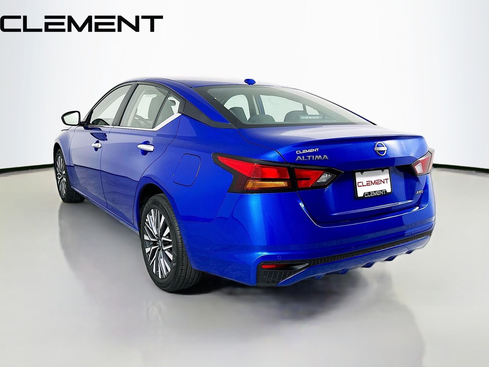 2025 Nissan Altima SV - Photo 10