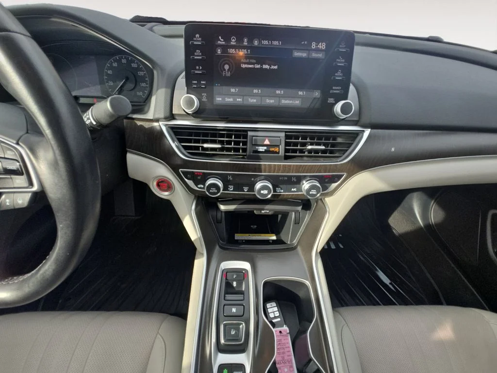 Used 2018 Red Honda Touring 2.0T image 13