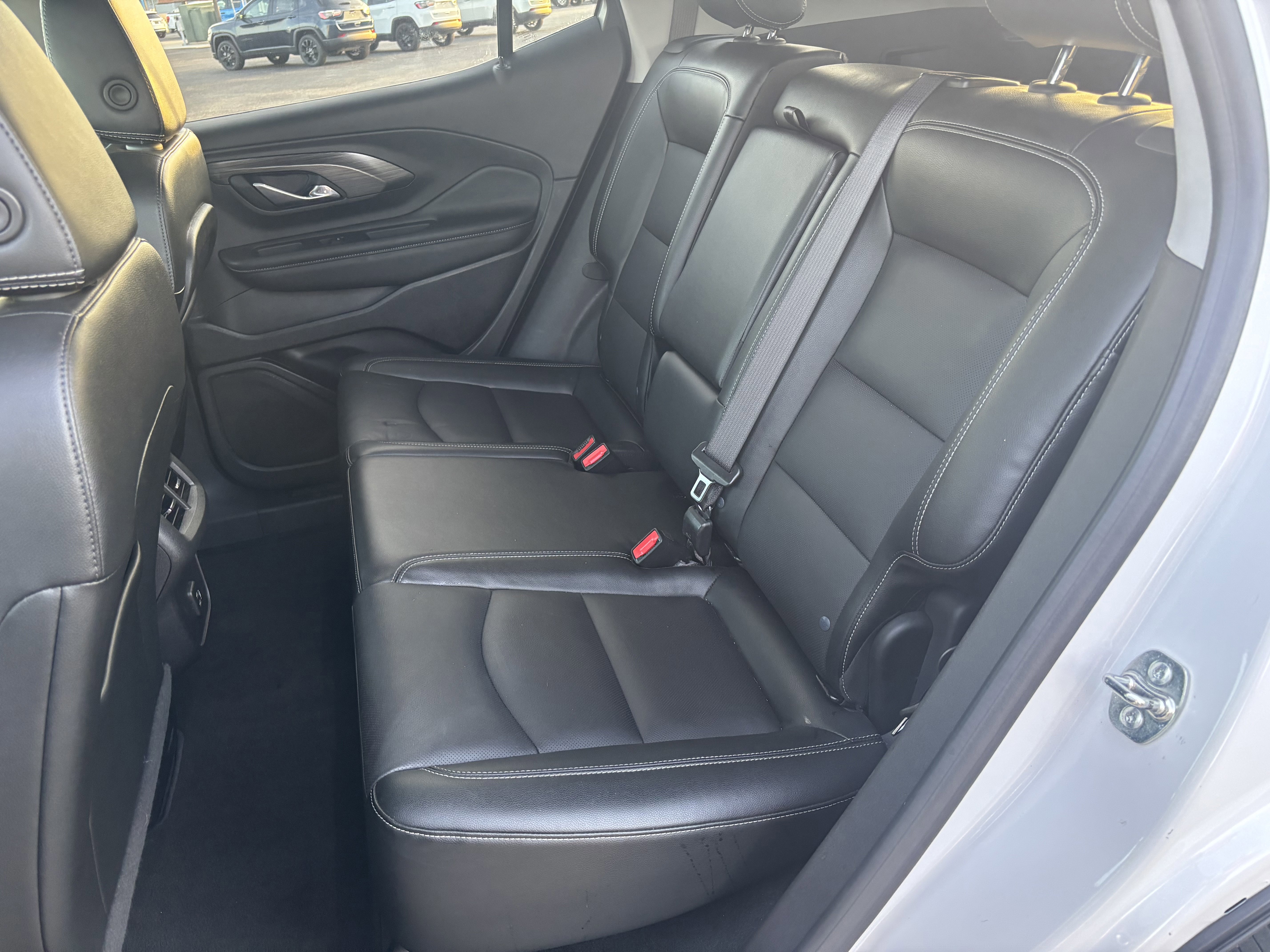 Used 2024 Summit White GMC SLT image 22