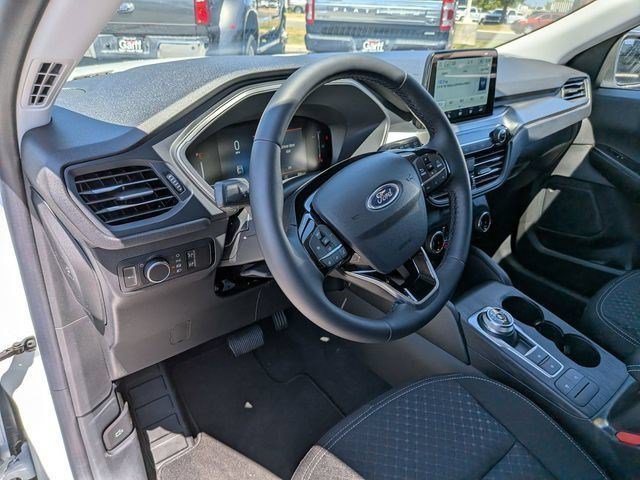 Used 2025 Oxford White Ford Active image 16