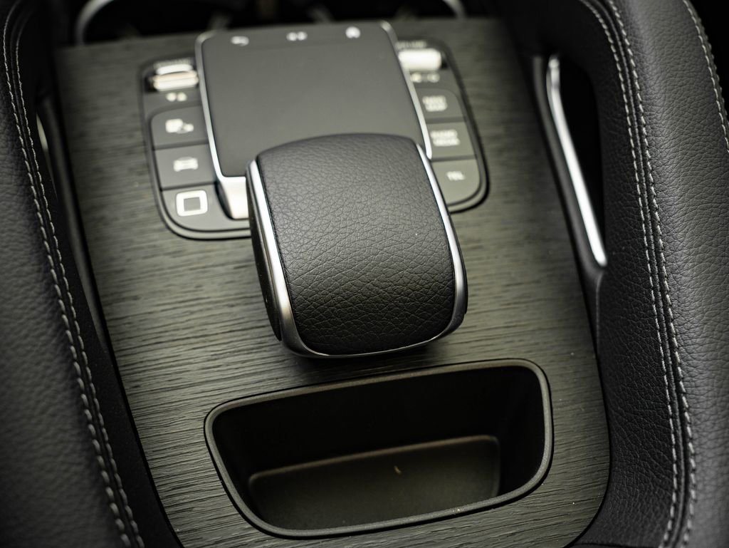 New 2026 Selenite Grey Metallic Mercedes-Benz GLE 450 Coupe image 39
