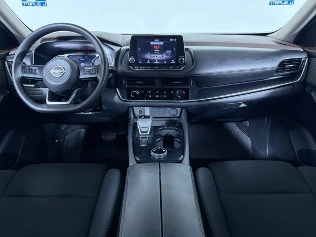Used 2023 White Nissan S image 19