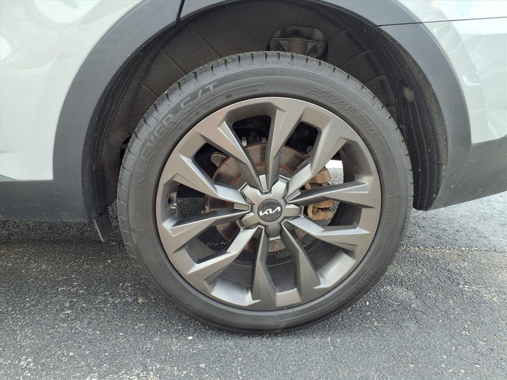 Used 2022 Wolf Gray C7s Kia X-Line SX Prestige image 7