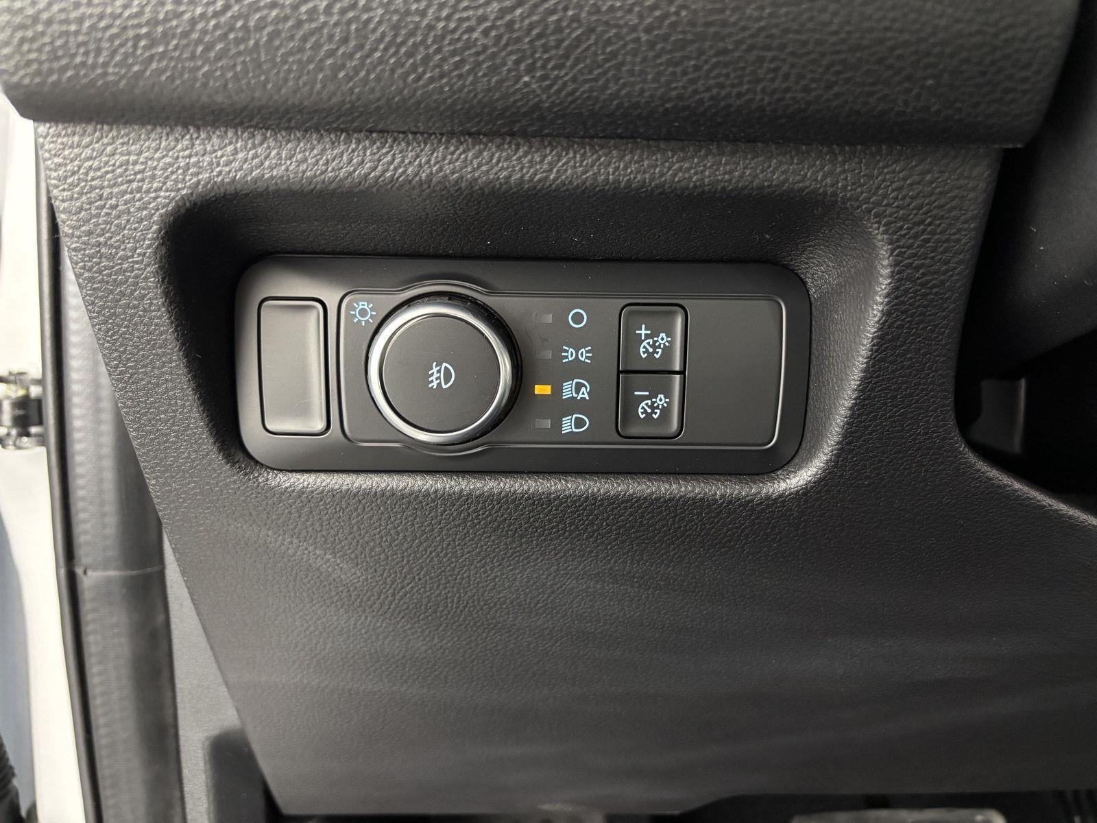 Used 2026 Oxford White Ford XL image 32