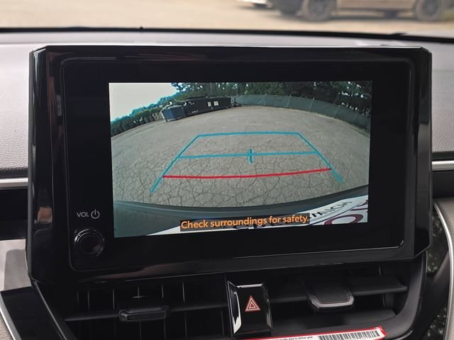Used 2023  Toyota L image 21