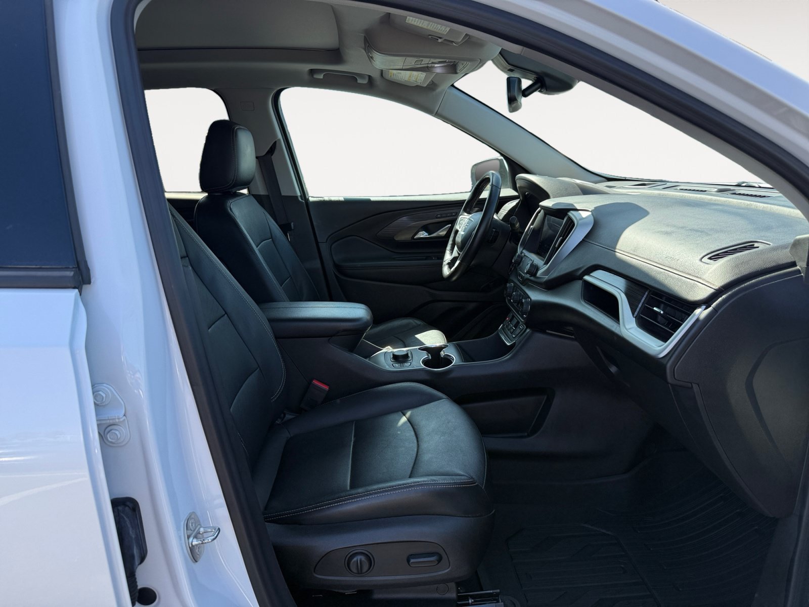 Used 2020 White Frost Tricoat GMC SLT image 19