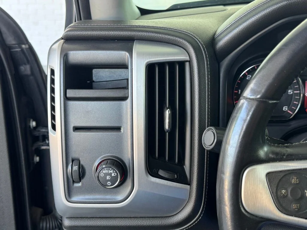Used 2014 Black GMC SLE image 35