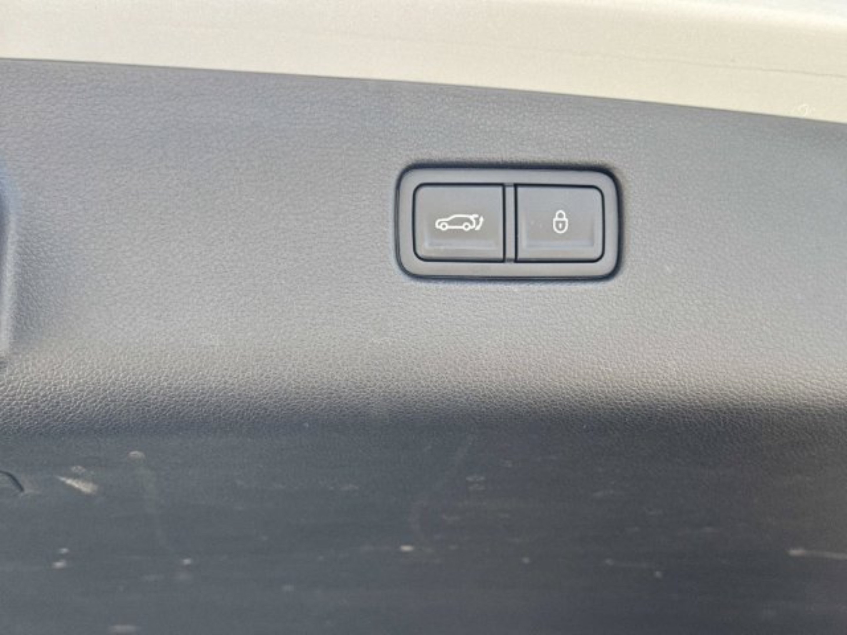 Used 2025 Savile Silver Genesis 2.5T image 10