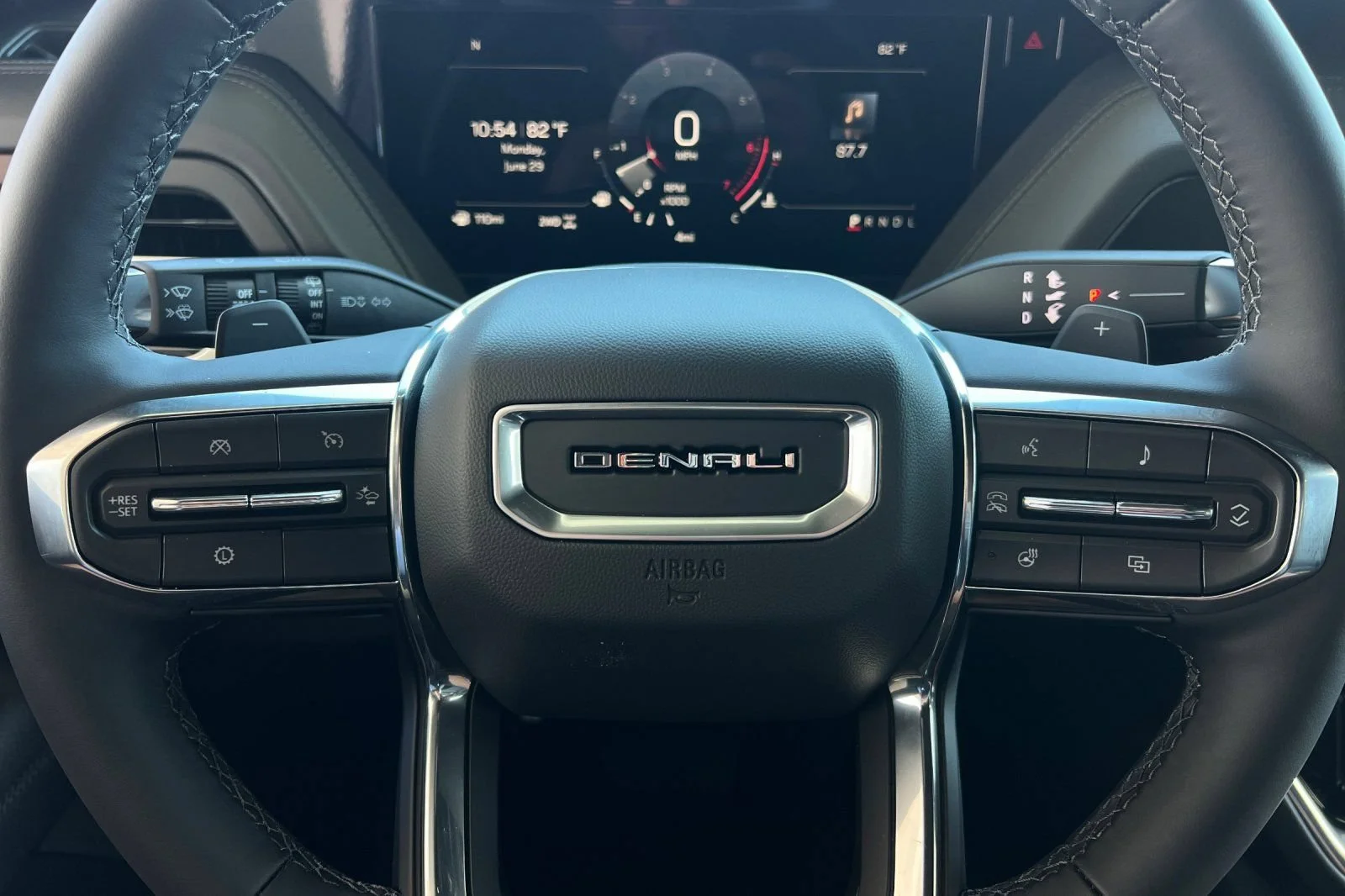2026 GMC Yukon XL Denali - Photo 23