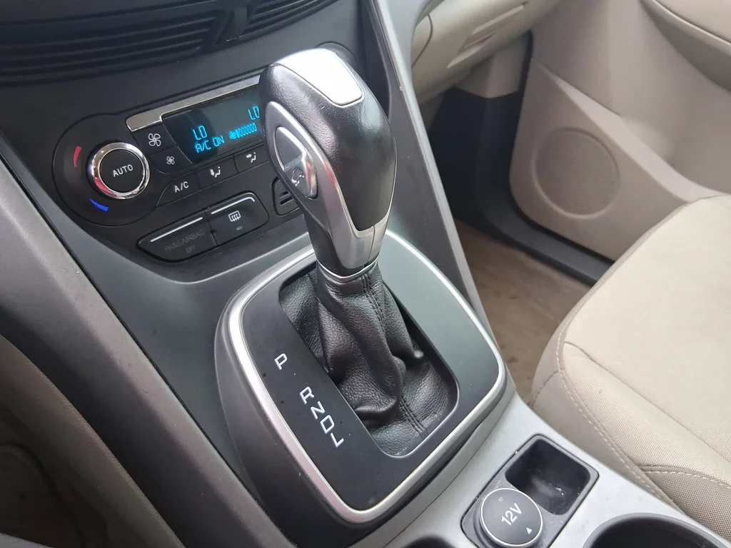 Used 2013 Silver Ford SE image 35