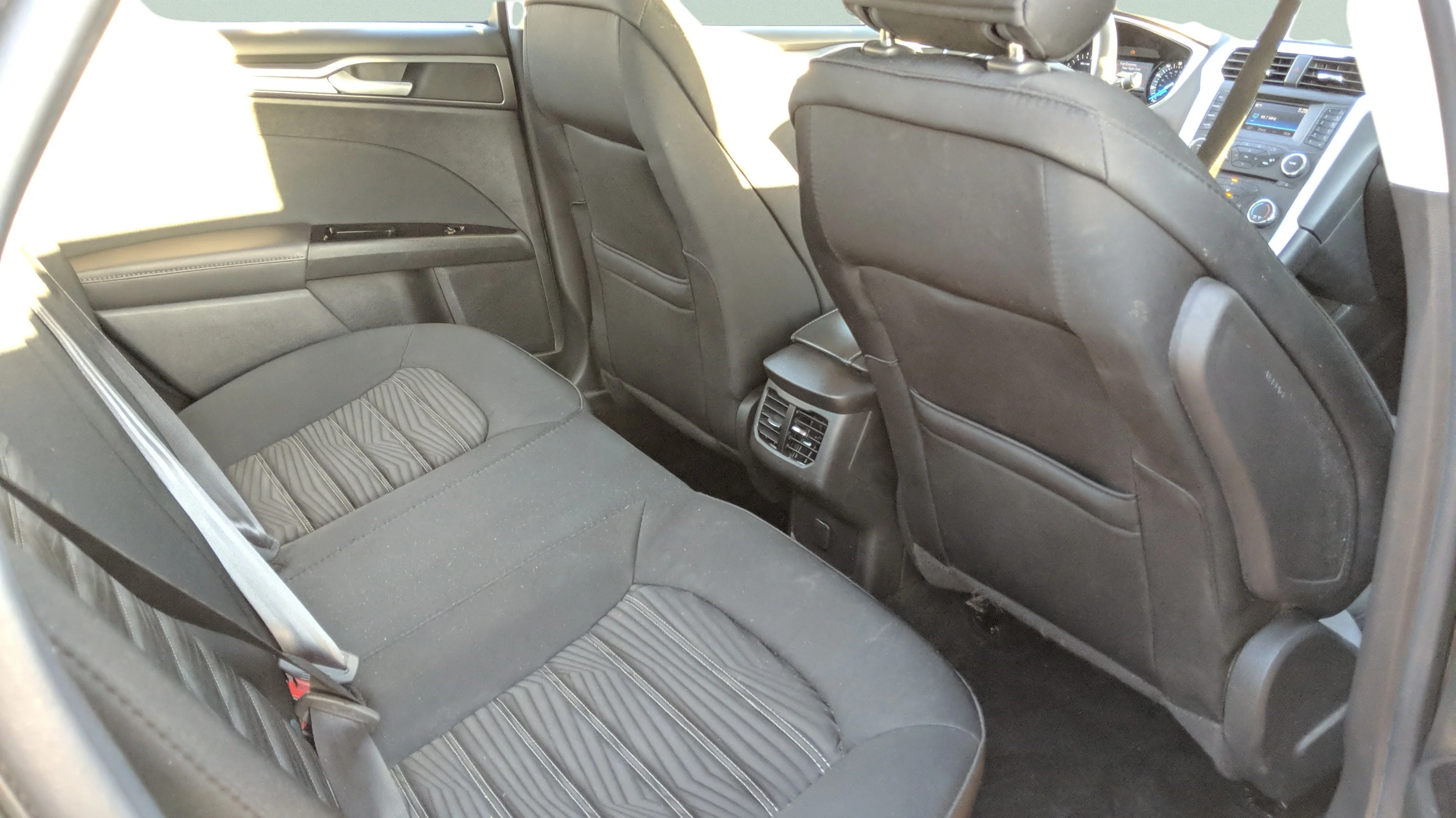 Used 2016 Gray Ford SE image 12
