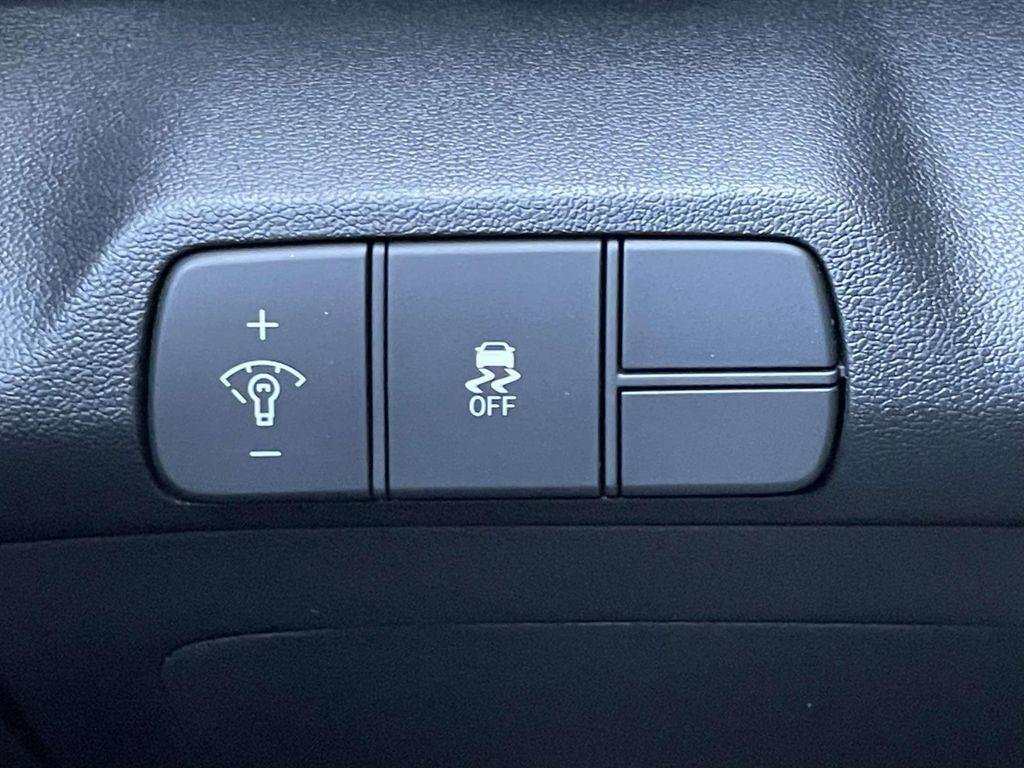 New 2026 Gray Hyundai SEL Sport Plus image 18