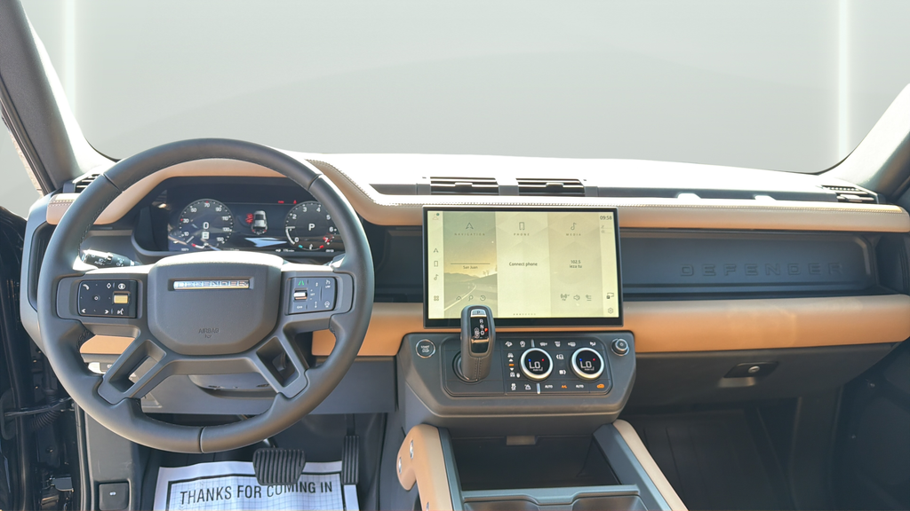 New 2026 Santorini Black Land Rover X-Dynamic SE image 19