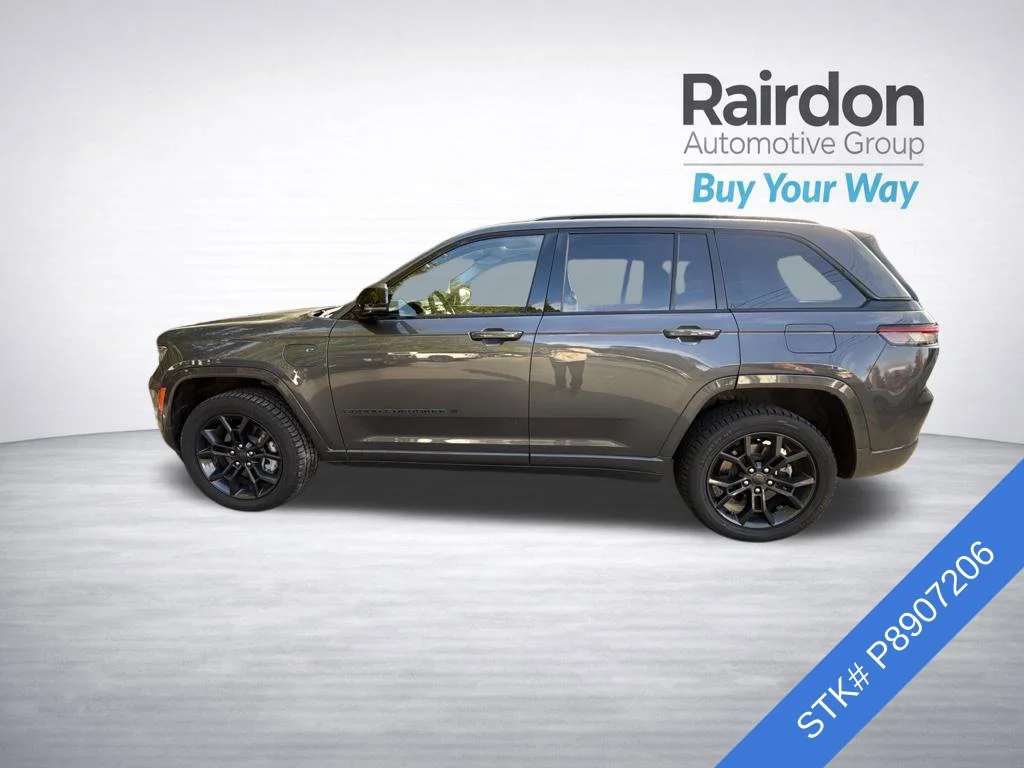 Used 2023 Baltic Gray Metallic Clearcoat Jeep 30th Anniversary image 4