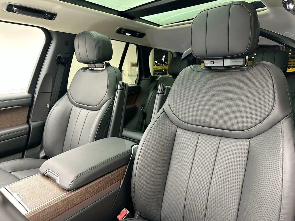 2026 Land Rover Range Rover SE - Photo 10