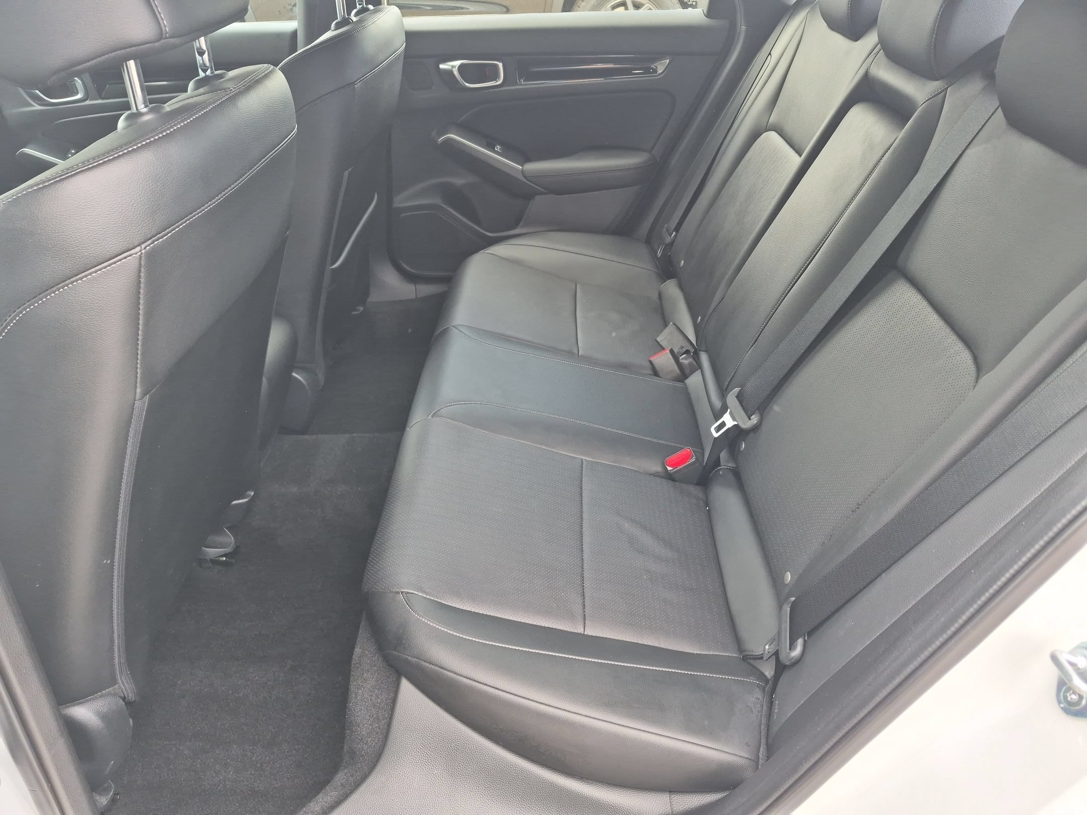2025 Honda Civic Hatchback Sport Touring - Photo 25