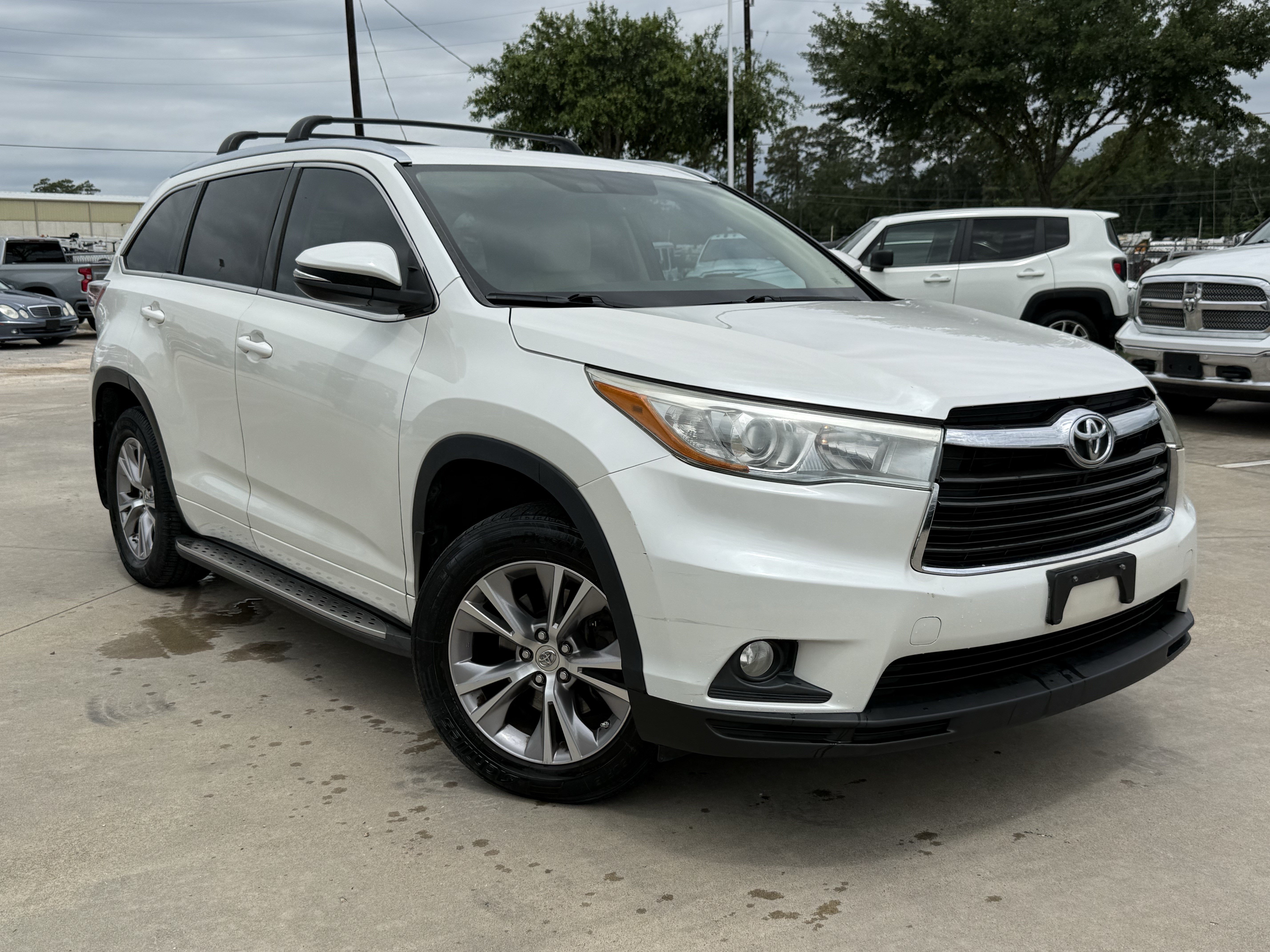 Used 2015 Toyota Highlander XLE with VIN 5TDKKRFH9FS119966 for sale in Humble, TX